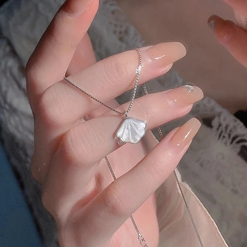Simple Moonstone Shell Pendant Necklace Silver Color Clavicle Chain Choker For Women Girls Elegant Jewelry Accessories Gifts