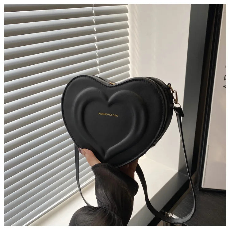 Fashion Heart Shape Crossbody Bags for Women Niche Design Solid Color Ladies Shoulder Bag Lightweight Female Love Handbags