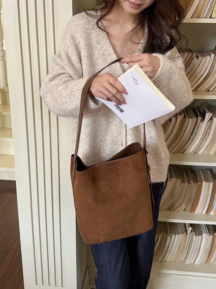2026 New Autumn/Winter Retro Suedette Crossbody Bag Large Capacity Shoulder Bag Fashion Daily Commuter Women's Bag