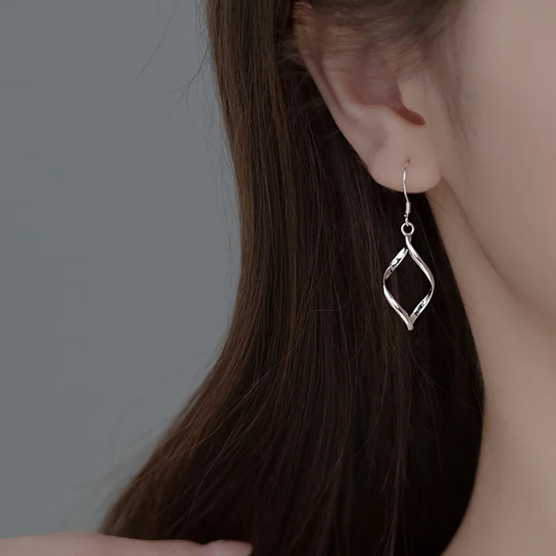 Minimalist Metal Statement Earrings for Women Golden Silver Color Twist Irregular Geometry Hollow Oval Drop Earrings
