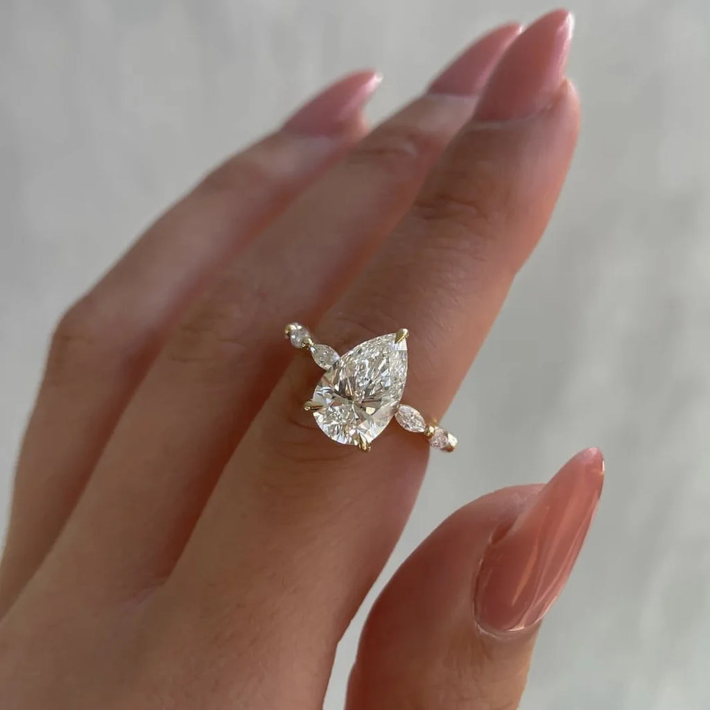 luxury Oval Stainless Steel Rings For Women Inlaid Zircon Wedding Ring Jewelry Accessories Wholesale Size 5-11