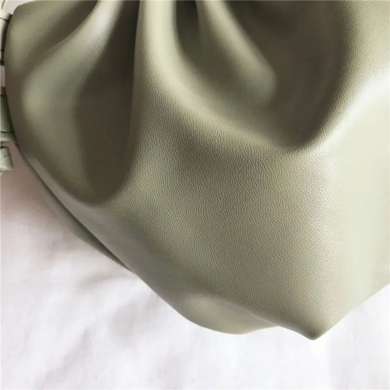 Fashion Women Shoulder Bag New Arrival Crossbody Bag Female Solid Color Pleated Design Ladies Bag Mini Zipper Cloud Bag For Girl