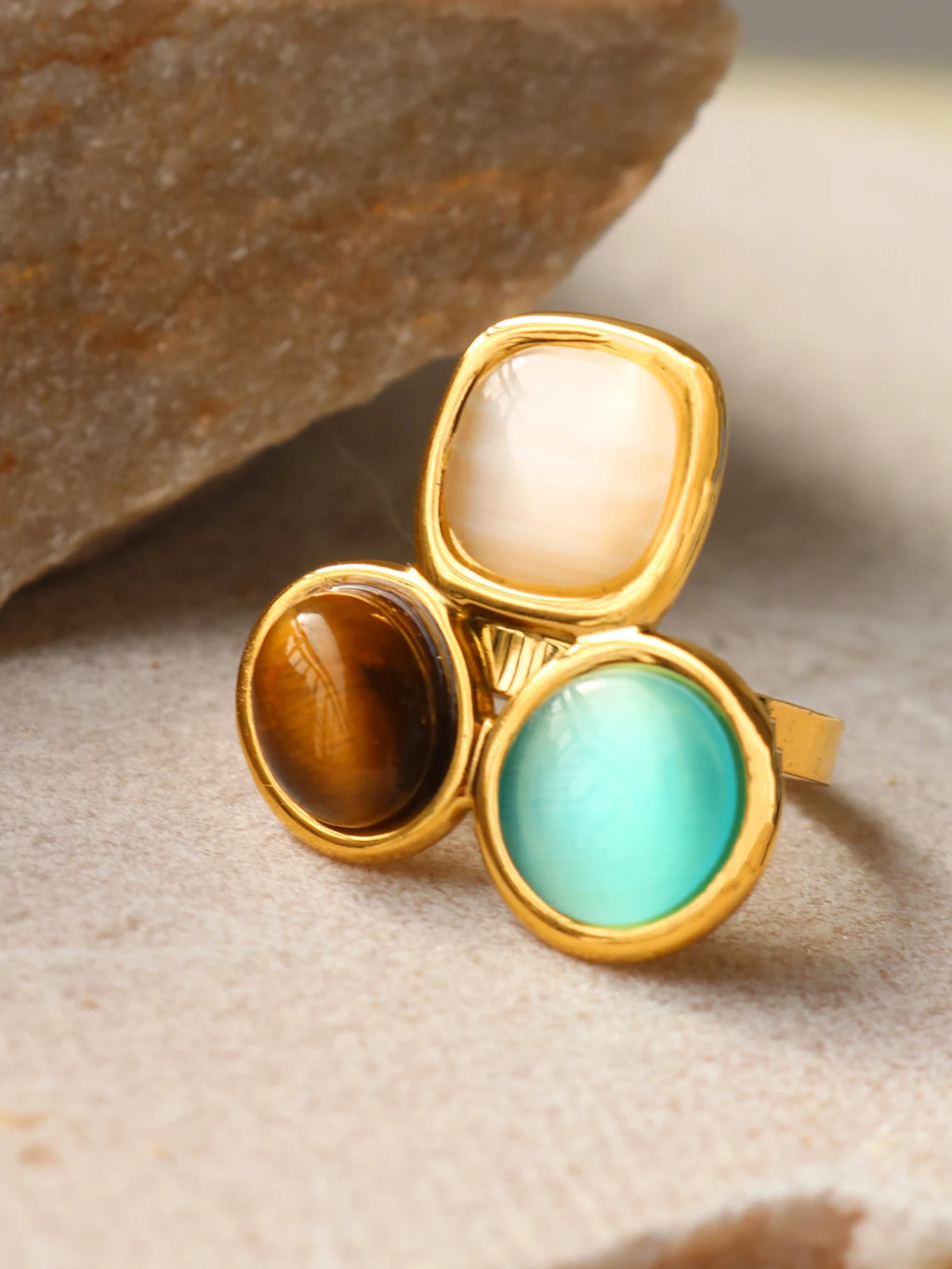 Uself Luxury High-Grade Natural stone Flower Golden Adjustable Ring Fashion 304 Stainless Steel Cast Technology Charm Jewelry