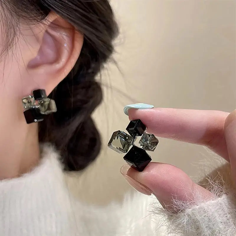 Exquisite Crystal Zircon 3D Square Stud Earrings For Woman Gradient Colored Geometric Earrings Trendy Casual Party Jewelry Gifts