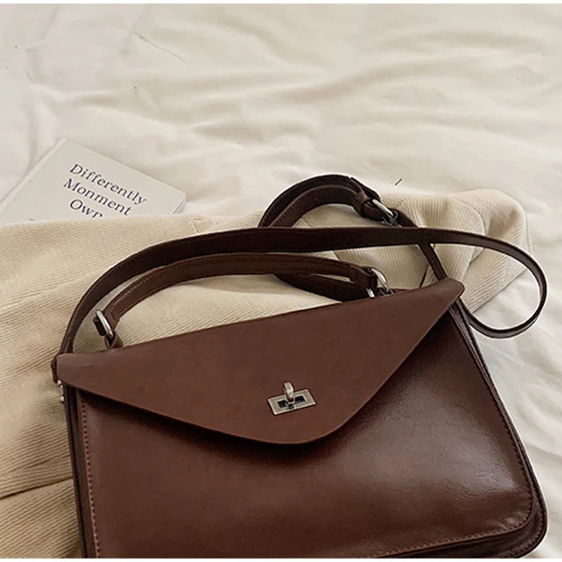 Crossbody Messenger Bag,Designer Versatile Large Capacity Commuting Shoulder Bag,Lady PU Tote Bags Vintage Buckle Handbag Brown