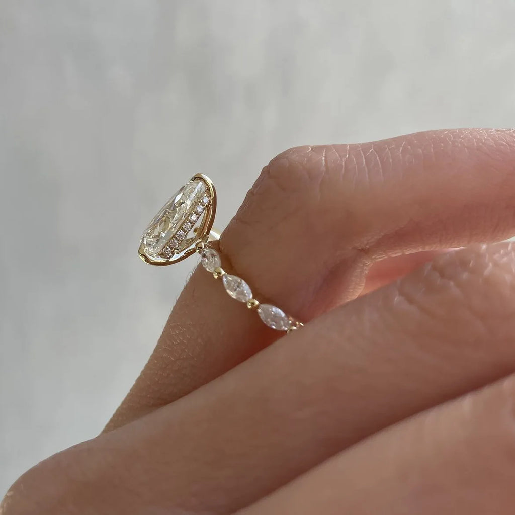 luxury Oval Stainless Steel Rings For Women Inlaid Zircon Wedding Ring Jewelry Accessories Wholesale Size 5-11