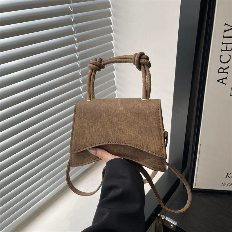 2026 Spring&Autumn New Niche Design Fashion Crossbody Women's Bag, Stylish Simple Shoulder Commuter Small Square Bag
