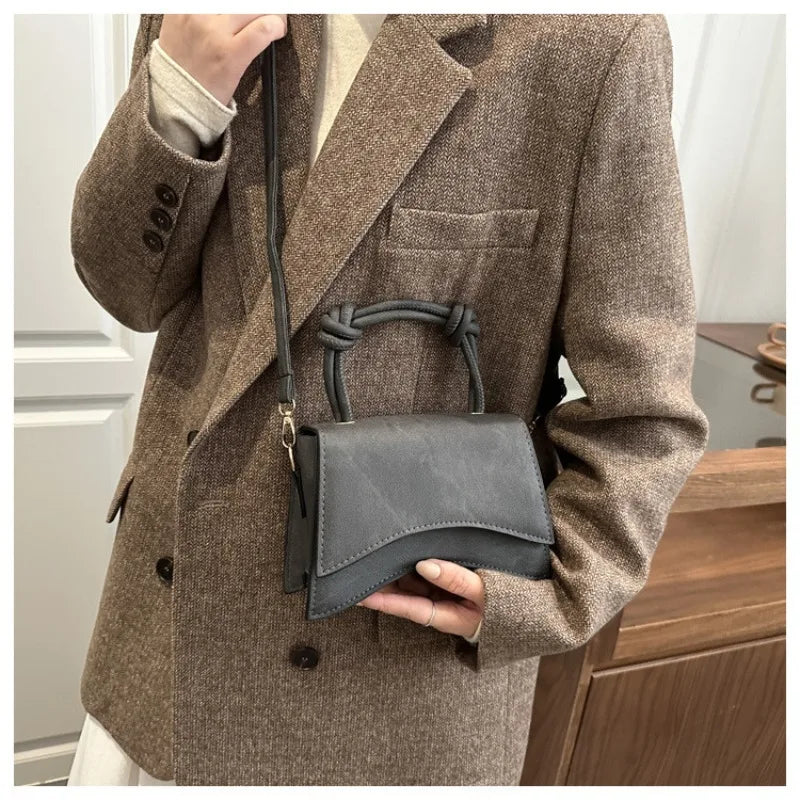 2026 Spring&Autumn New Niche Design Fashion Crossbody Women's Bag, Stylish Simple Shoulder Commuter Small Square Bag