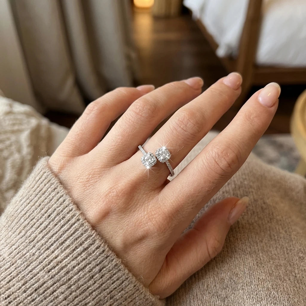 Creative Dual Head Square Copper Embedded Cubic Zirconia Open Ring for Women Elegant High-End Sensation Stylish Jewelry Gift