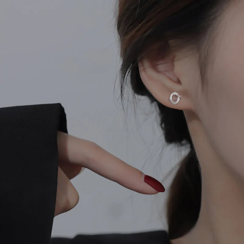 Shiny Trendy Sterling Silver Inlaid Tiny Zircon Hollowed-out Circular Stud Earrings for Woman Geometry Line Enwind Jewelry Gifts