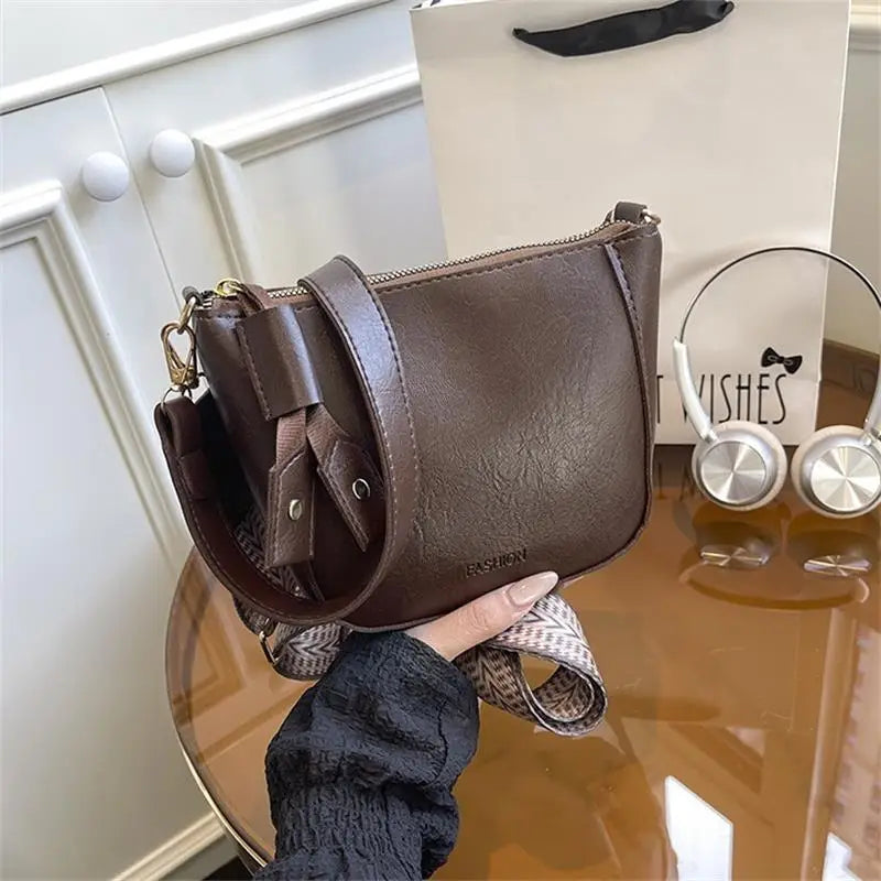 Elegant Female Handbags in PU Leather; Luxury Designer Shoulder Bags for Women