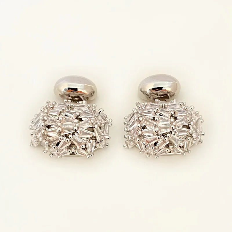 Exquisite Oval Hollowed Out Zircon Genuine Gold Electroplating Light Luxury High-end Temperament Geometric Earrings