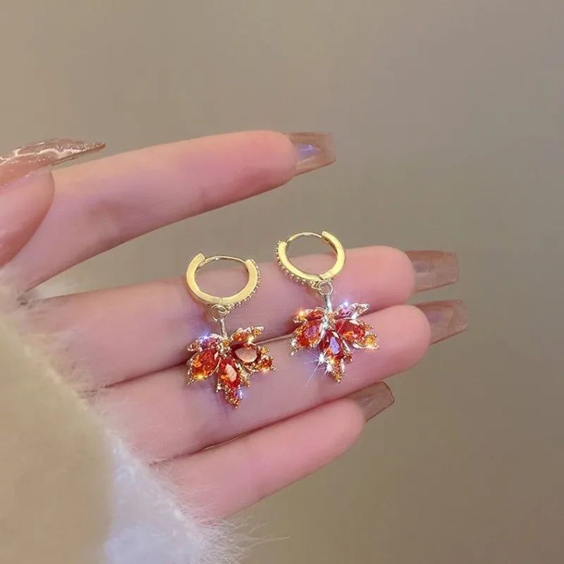 Chenrui Fashion Leaf Inlaid Zircon Earring Buckle for Women's Luxury, Fashionable and Elegant Medium Length Red Accessories