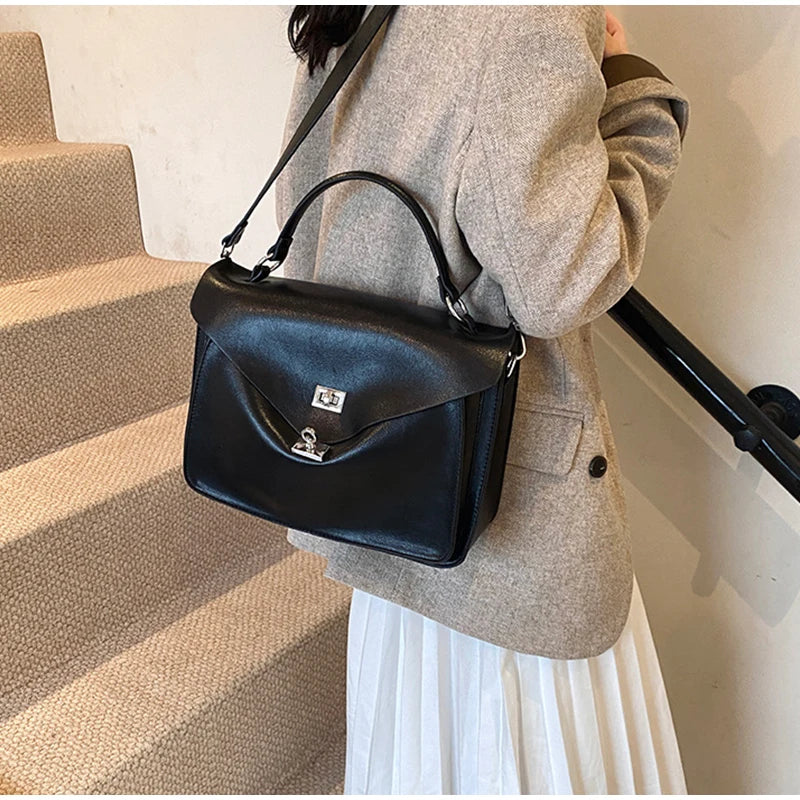 Crossbody Messenger Bag,Designer Versatile Large Capacity Commuting Shoulder Bag,Lady PU Tote Bags Vintage Buckle Handbag Brown
