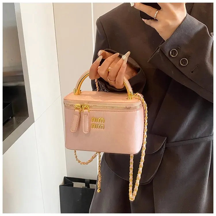 Luxury French Style Large Capacity Tote Bag Stylish Shoulder Handheld & Crossbody Fashion Bag for Women, High-End Elegant Design