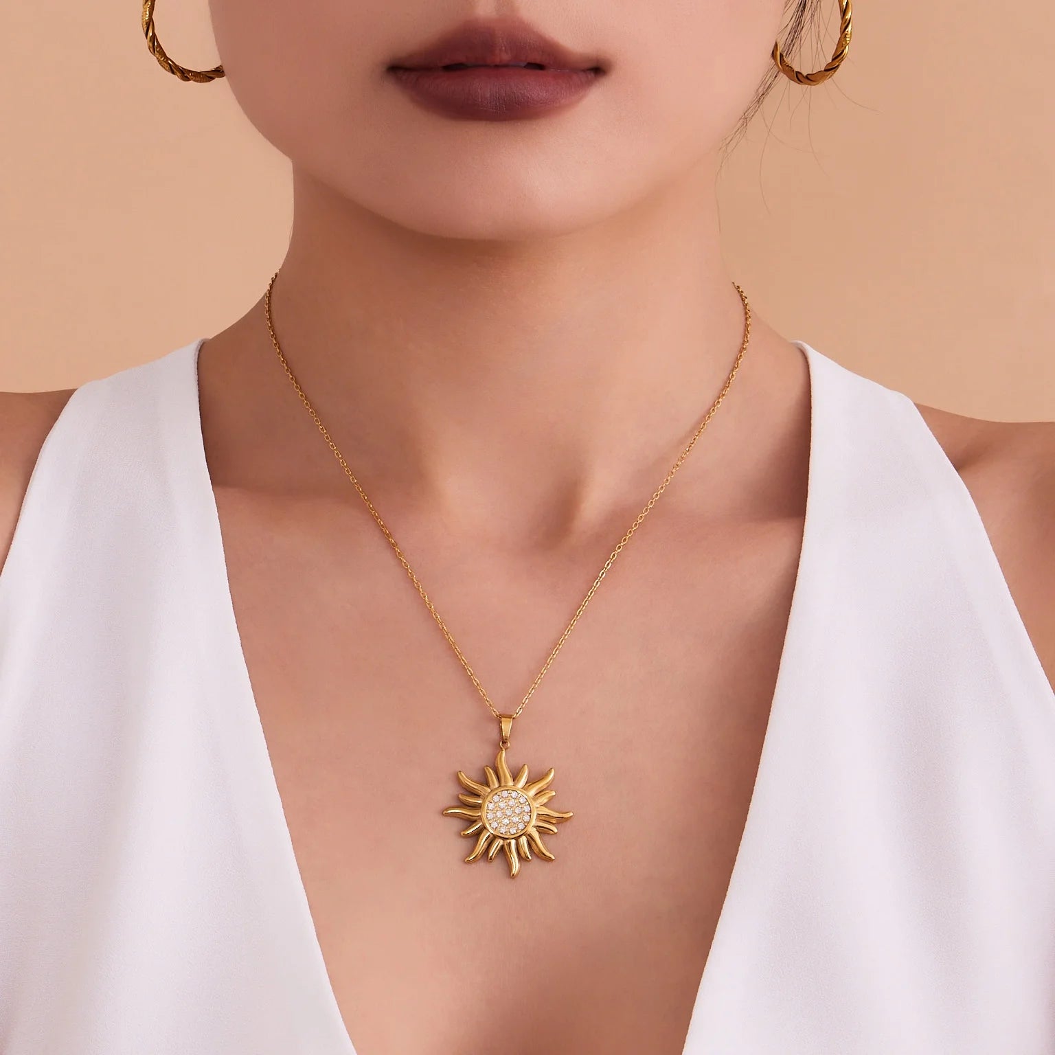 Liora Delicate Zircon Sun Oval Pendant Stainless Steel Chain Necklaces For Women Wedding Charm Neck Drop Choker Women Jewelry