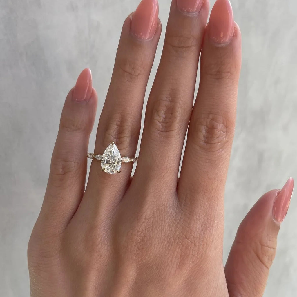 luxury Oval Stainless Steel Rings For Women Inlaid Zircon Wedding Ring Jewelry Accessories Wholesale Size 5-11