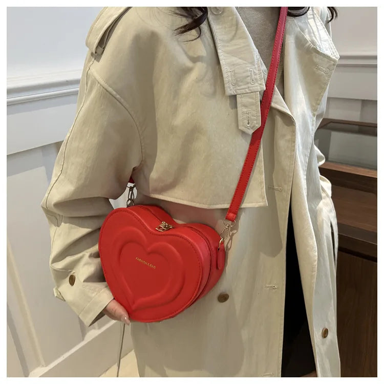 Fashion Heart Shape Crossbody Bags for Women Niche Design Solid Color Ladies Shoulder Bag Lightweight Female Love Handbags