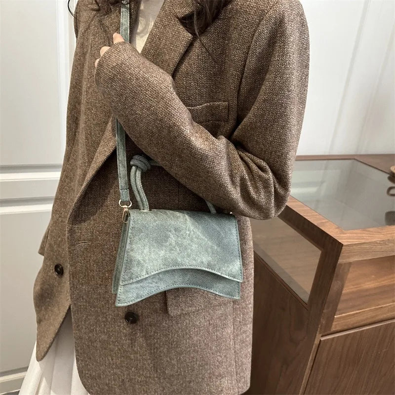 2026 Spring&Autumn New Niche Design Fashion Crossbody Women's Bag, Stylish Simple Shoulder Commuter Small Square Bag