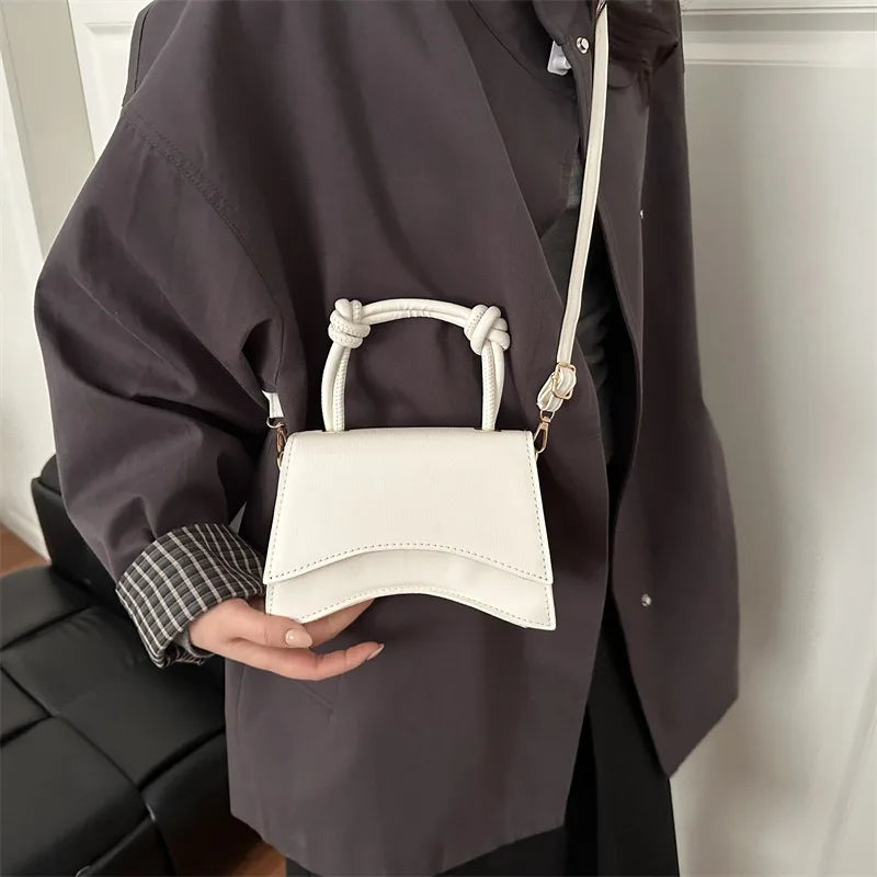 2026 Spring&Autumn New Niche Design Fashion Crossbody Women's Bag, Stylish Simple Shoulder Commuter Small Square Bag