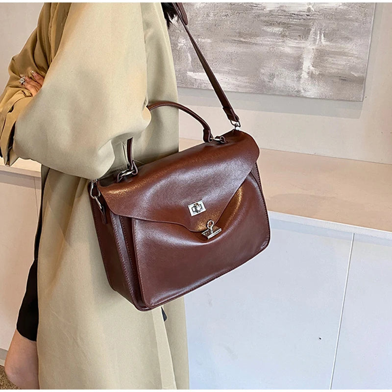 Crossbody Messenger Bag,Designer Versatile Large Capacity Commuting Shoulder Bag,Lady PU Tote Bags Vintage Buckle Handbag Brown