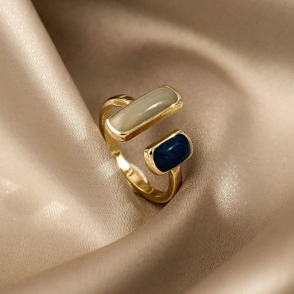Luxury-luxurious and cool-distant style adjustable opening ring for women, a niche design.