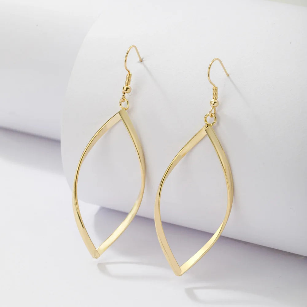 Minimalist Metal Statement Earrings for Women Golden Silver Color Twist Irregular Geometry Hollow Oval Drop Earrings