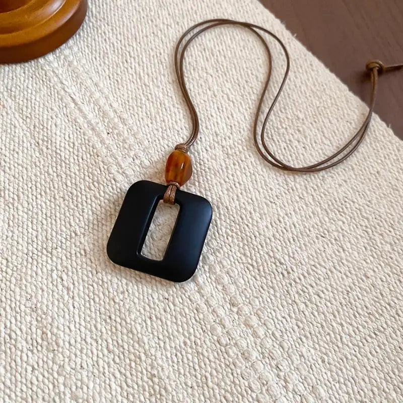 Long Oval Pendant Necklace New Chinese Style Simple Vintage Zen Fashion Design Jewelry Accessory