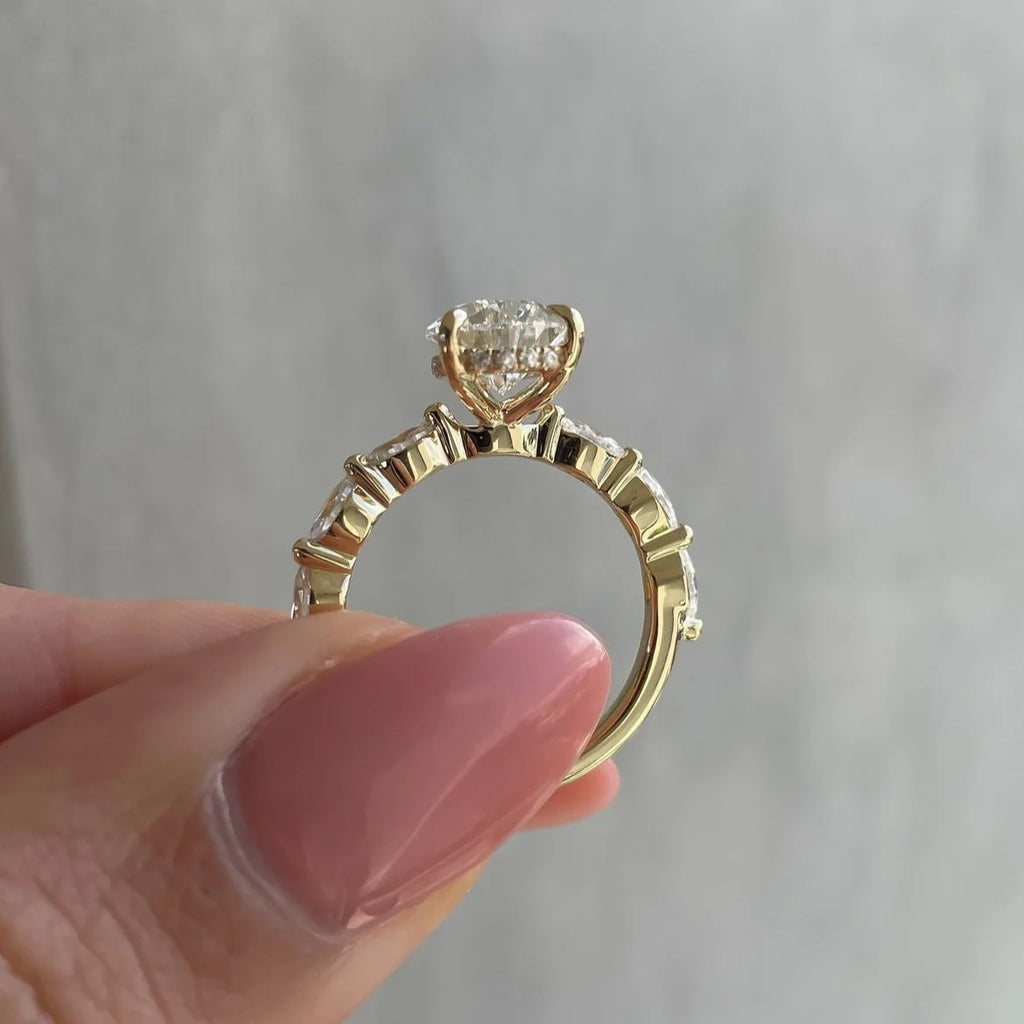 luxury Oval Stainless Steel Rings For Women Inlaid Zircon Wedding Ring Jewelry Accessories Wholesale Size 5-11