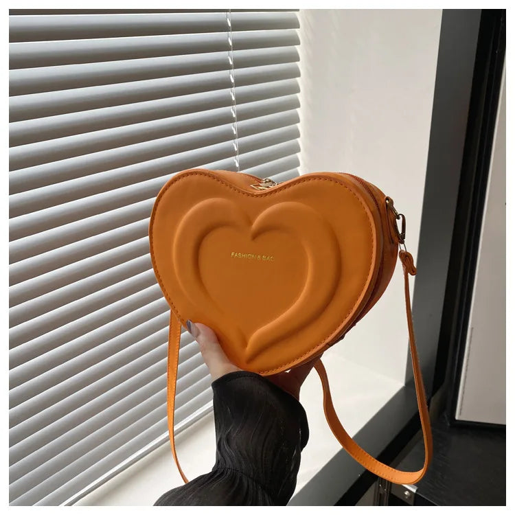 Fashion Heart Shape Crossbody Bags for Women Niche Design Solid Color Ladies Shoulder Bag Lightweight Female Love Handbags
