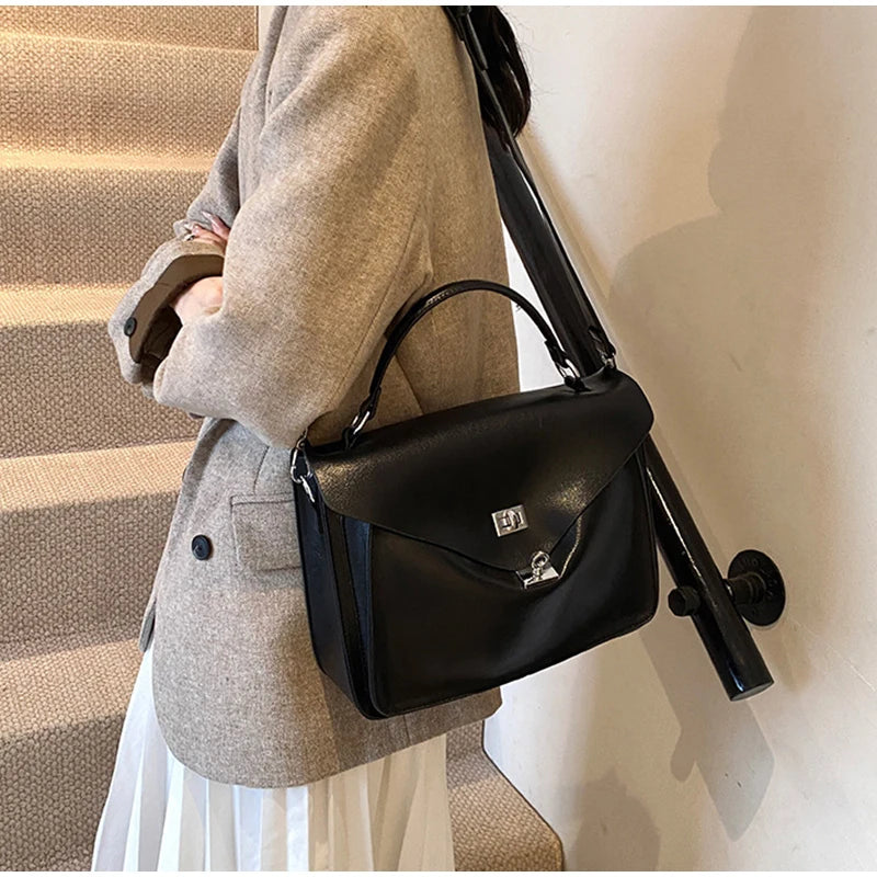 Crossbody Messenger Bag,Designer Versatile Large Capacity Commuting Shoulder Bag,Lady PU Tote Bags Vintage Buckle Handbag Brown