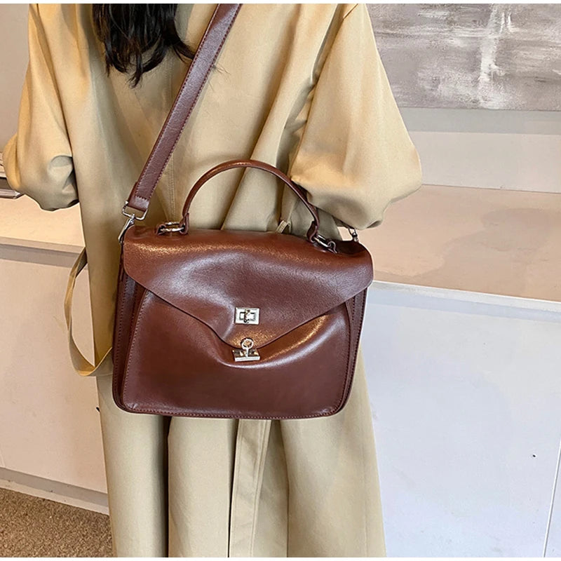 Crossbody Messenger Bag,Designer Versatile Large Capacity Commuting Shoulder Bag,Lady PU Tote Bags Vintage Buckle Handbag Brown