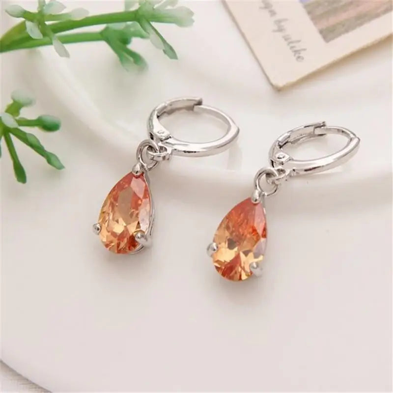 1pair New Fashionable Zircon Earrings with Female Sweet Tassel and Personalized Light Luxury Medium to Long Water Drop Earrings