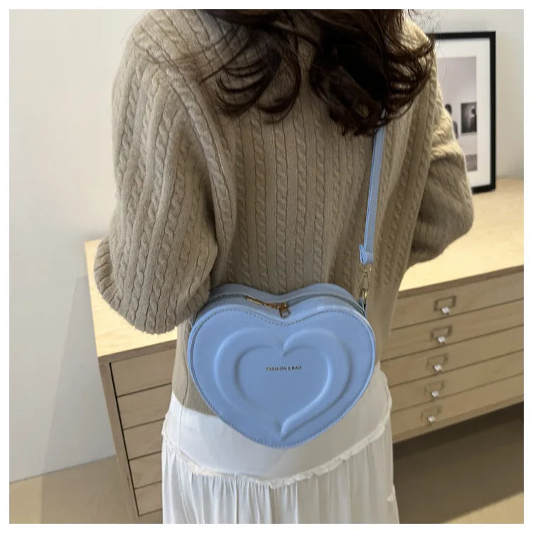 Fashion Heart Shape Crossbody Bags for Women Niche Design Solid Color Ladies Shoulder Bag Lightweight Female Love Handbags