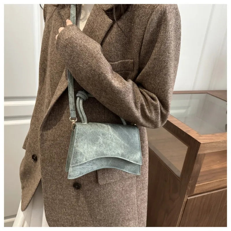2026 Spring&Autumn New Niche Design Fashion Crossbody Women's Bag, Stylish Simple Shoulder Commuter Small Square Bag
