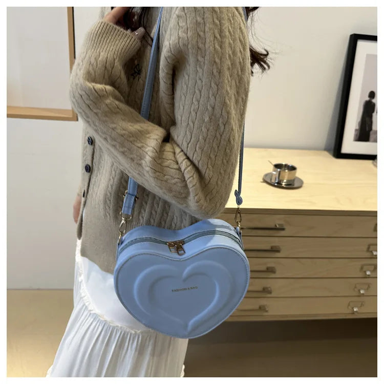 Fashion Heart Shape Crossbody Bags for Women Niche Design Solid Color Ladies Shoulder Bag Lightweight Female Love Handbags