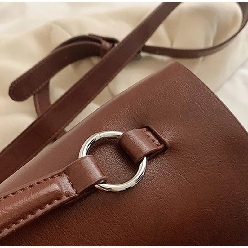 Crossbody Messenger Bag,Designer Versatile Large Capacity Commuting Shoulder Bag,Lady PU Tote Bags Vintage Buckle Handbag Brown