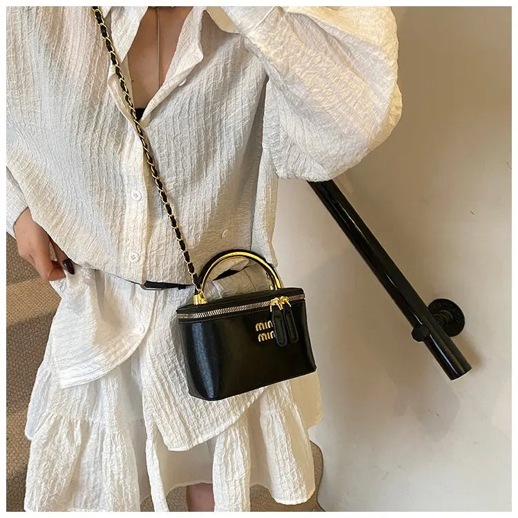 Luxury French Style Large Capacity Tote Bag Stylish Shoulder Handheld & Crossbody Fashion Bag for Women, High-End Elegant Design