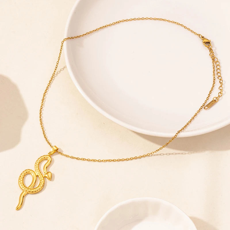 New Ladies Snake Necklace Stainless Steel Stylish Animal Pendant Necklace Statement Simple Style Fashion Women Birthday Jewelry