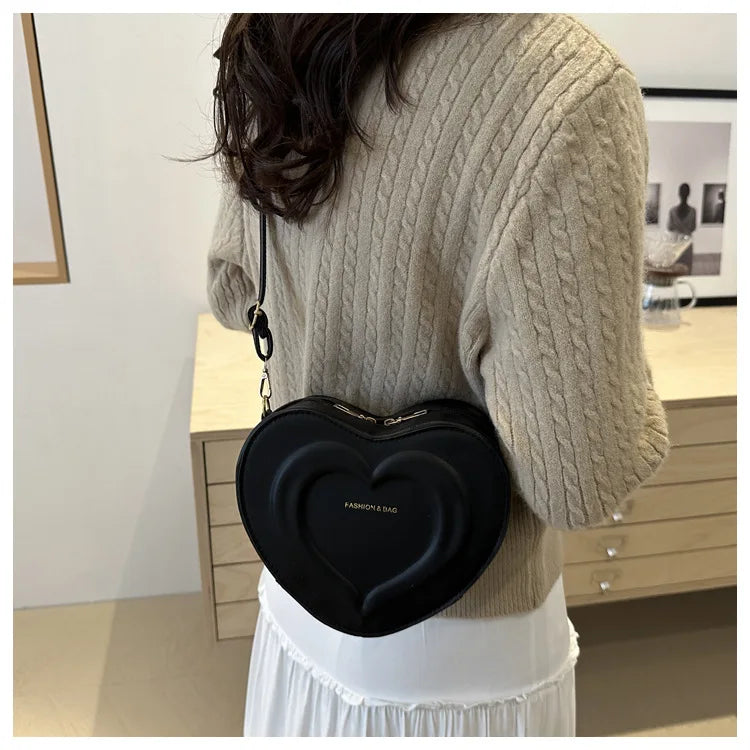 Fashion Heart Shape Crossbody Bags for Women Niche Design Solid Color Ladies Shoulder Bag Lightweight Female Love Handbags