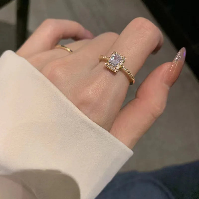 Luxury Classic Square Zircon Wedding Engagement Rings for Women Exquisite Open Adjustable Geometry Shine Rings Charm Jewelry